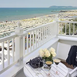 Tiffany's **** Riccione
