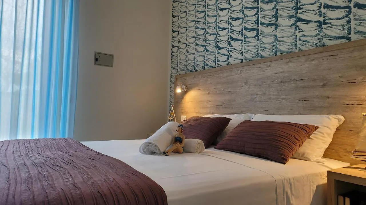 Hotel Adigrat Riccione 2*,