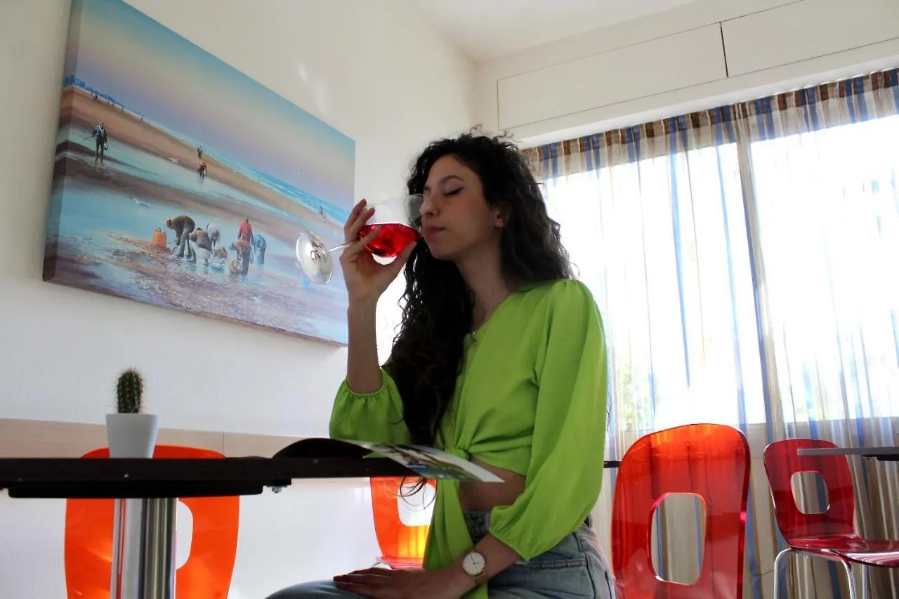 Hotel Adigrat Riccione 2*,